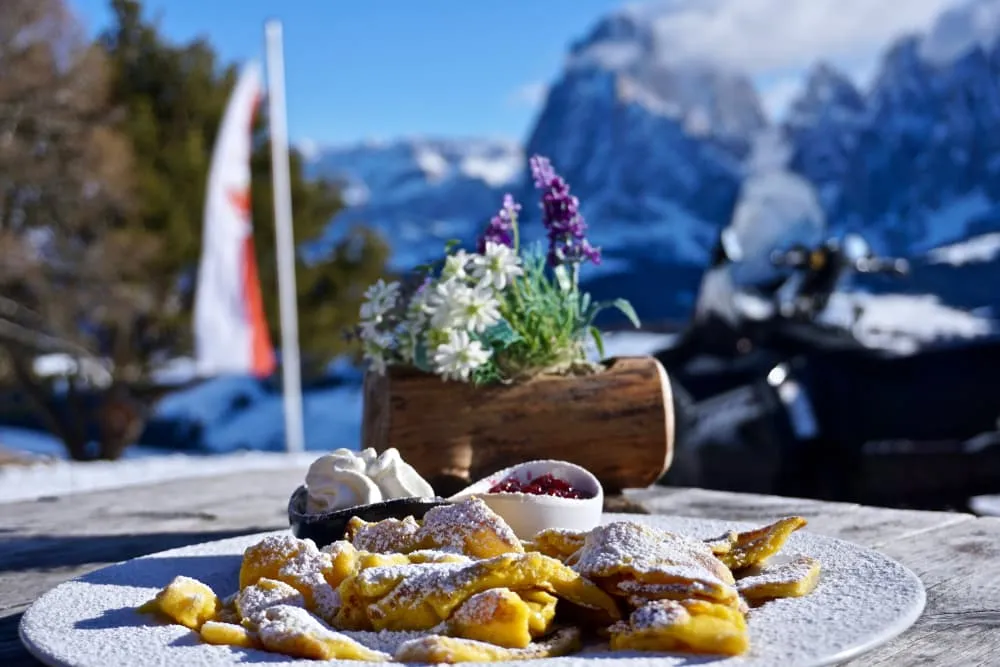 Dessert face aux montagnes